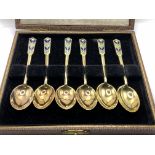 A cased set of 6 hallmarked silver gilt coffee spo