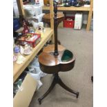 A regency mahogany sewing stand, approx 107cm tall