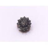 9ct gold antique rose diamond collar stud. Approx