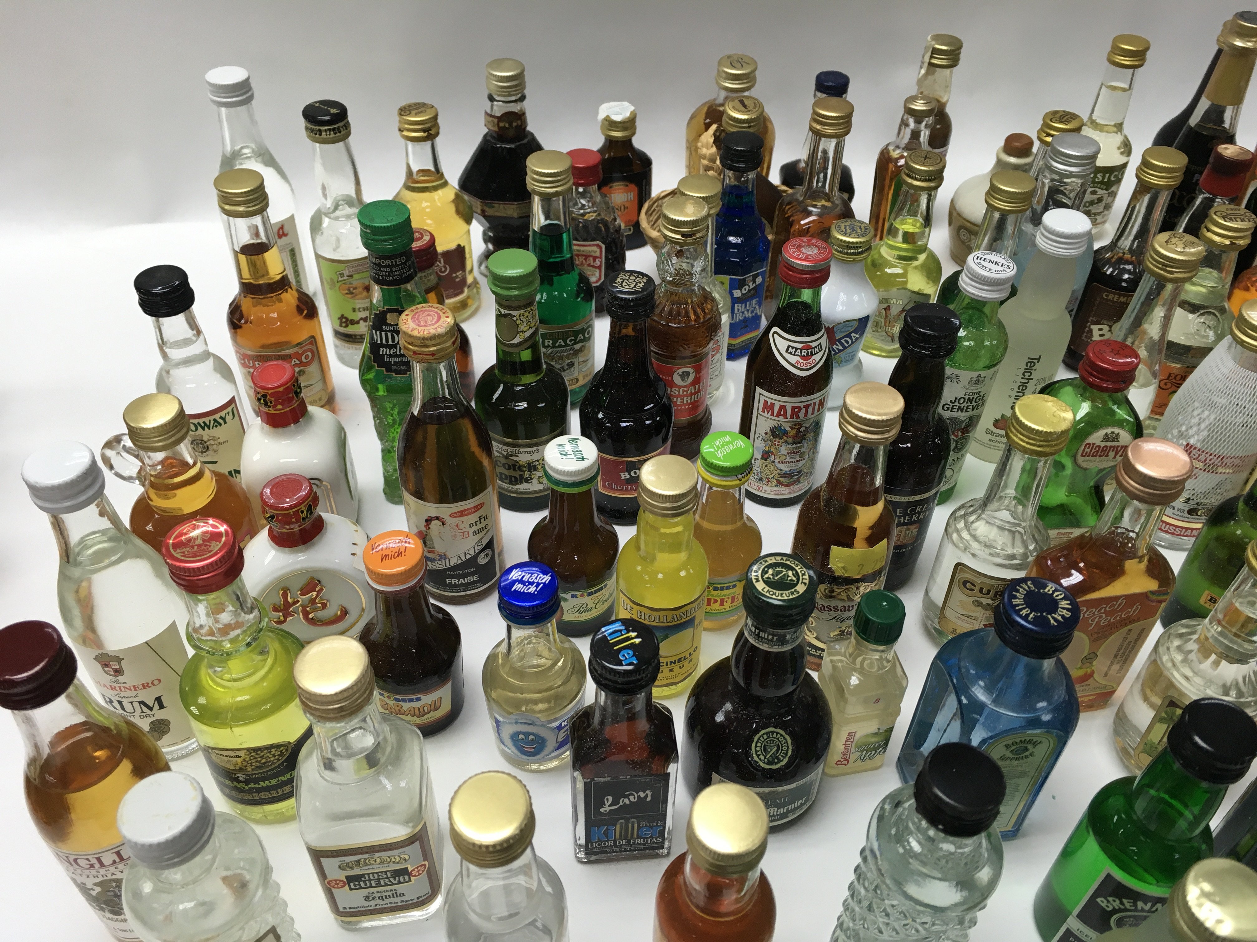 A Collection of assorted alcohol miniatures includ - Image 5 of 6