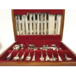 Canteen of Oneida Silversmiths plate cutlery , pos