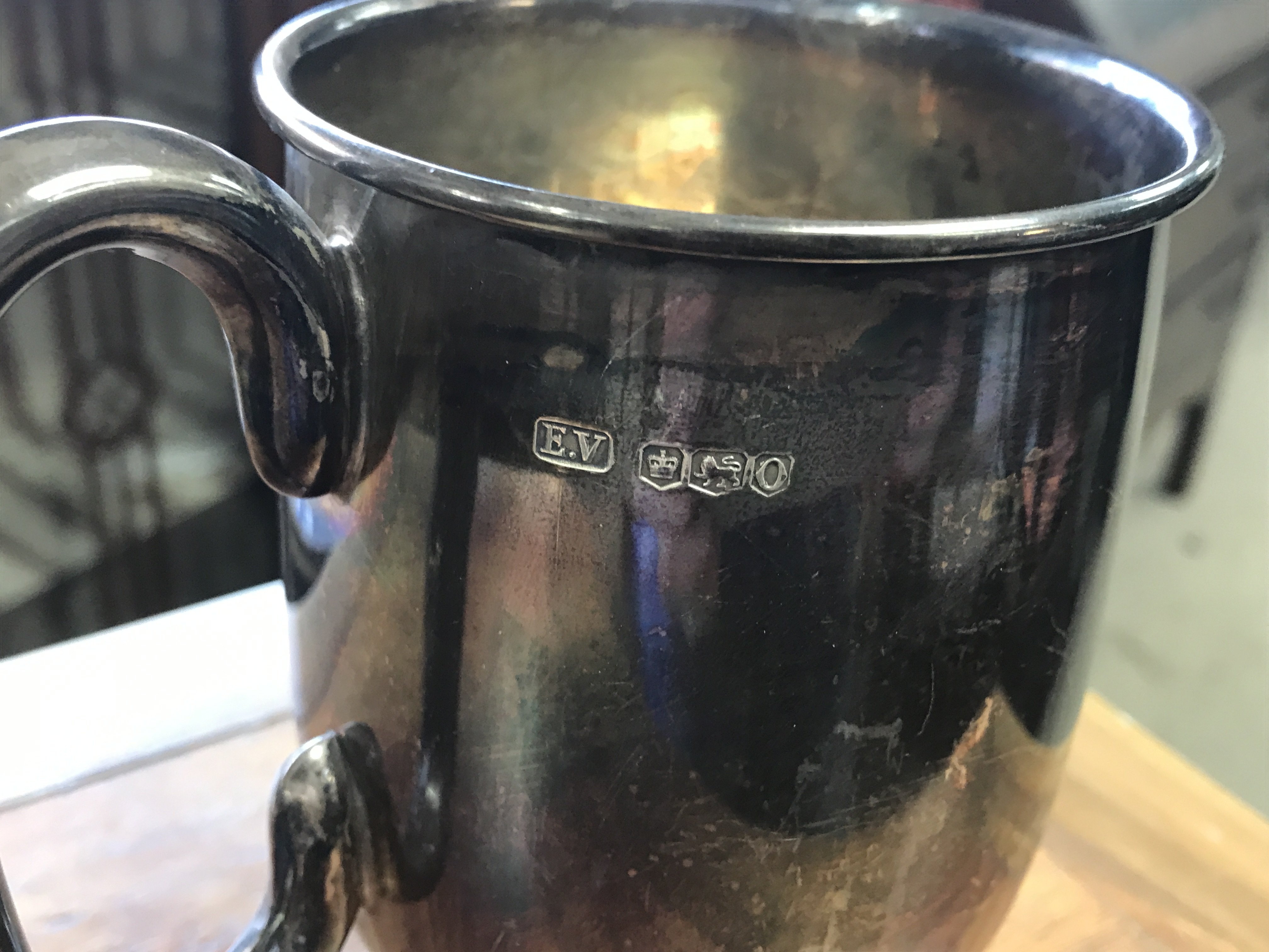 A silver tankard marked with Sheffield hall marks. - Image 2 of 2