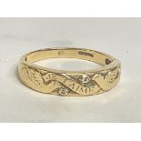 A 9ct gold ring , 4.4g. Size R Postage cat A