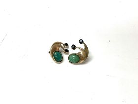 A 14ct gold pair of jade and Sapphire earrings. Ap