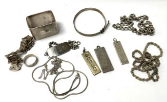 A collection of mixed silver jewellery including i