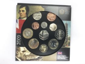 A 2009 Royal Mint coin set. Shipping category A.