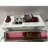 Franklin Mint (1/32nd scale) Mack Articulated Truc