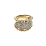 A 9ct gold 1ct diamond set cluster ring. Size M an