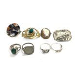 A collection including a small cameo brooch - badg