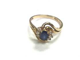 A 9ct gold sapphire ring. Size M 1/2 and 2.7g. Pos