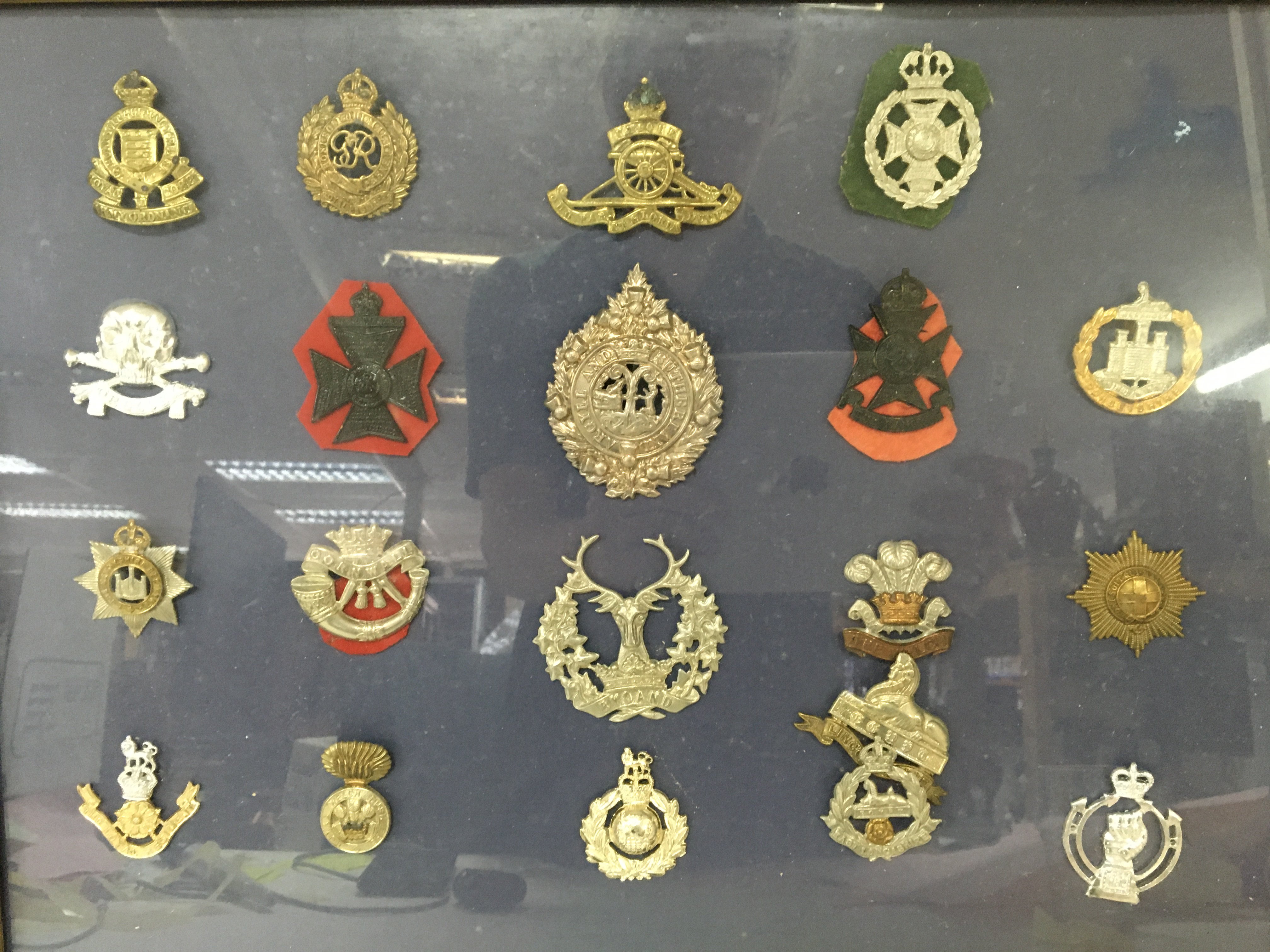 Cased Cap badges and a box of various cap badges- - Image 2 of 7