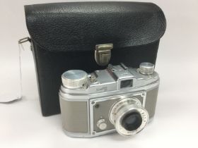 A Finetta 88 camera and case. Shipping category B. NO RESERVE