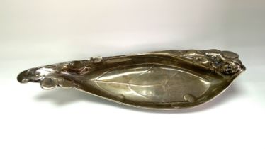 A fine quality Art Noveau silver plated tray. 39cm x 11.2cm x 6.5cm. (C).