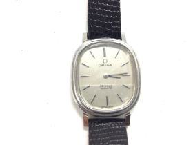 A ladies omega de ville quartz watch with box and