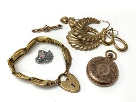 A mixed lot of gold jewellery including a yellow m