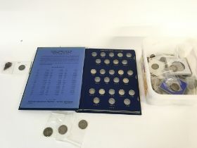 Collection of assorted US coinage including many e