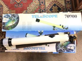 Boxed Zennox Telescopes and a loose telescope, pos