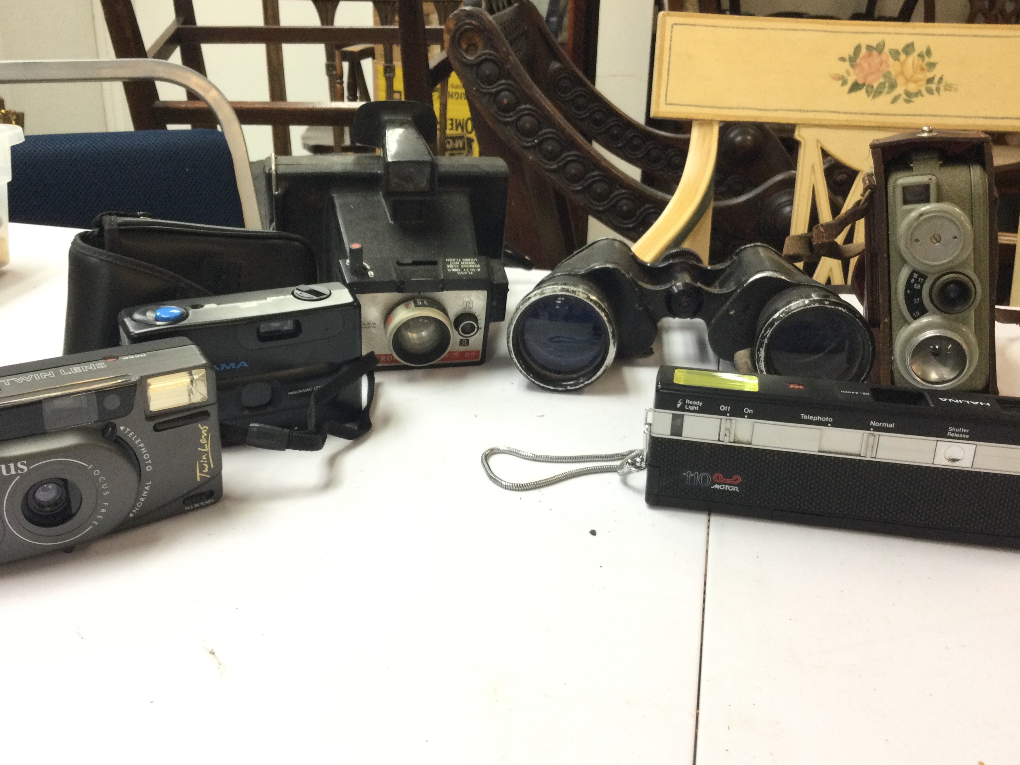 A collection of cameras and equipment including Ol - Image 2 of 4