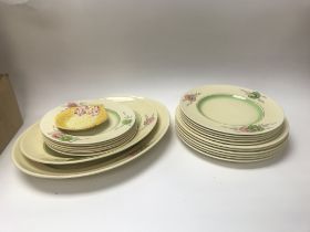 A Clarice cliff set. Cat C.