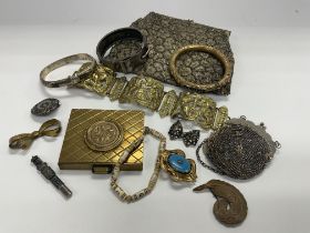 A mixed lot of costume jewellery etc.. including a