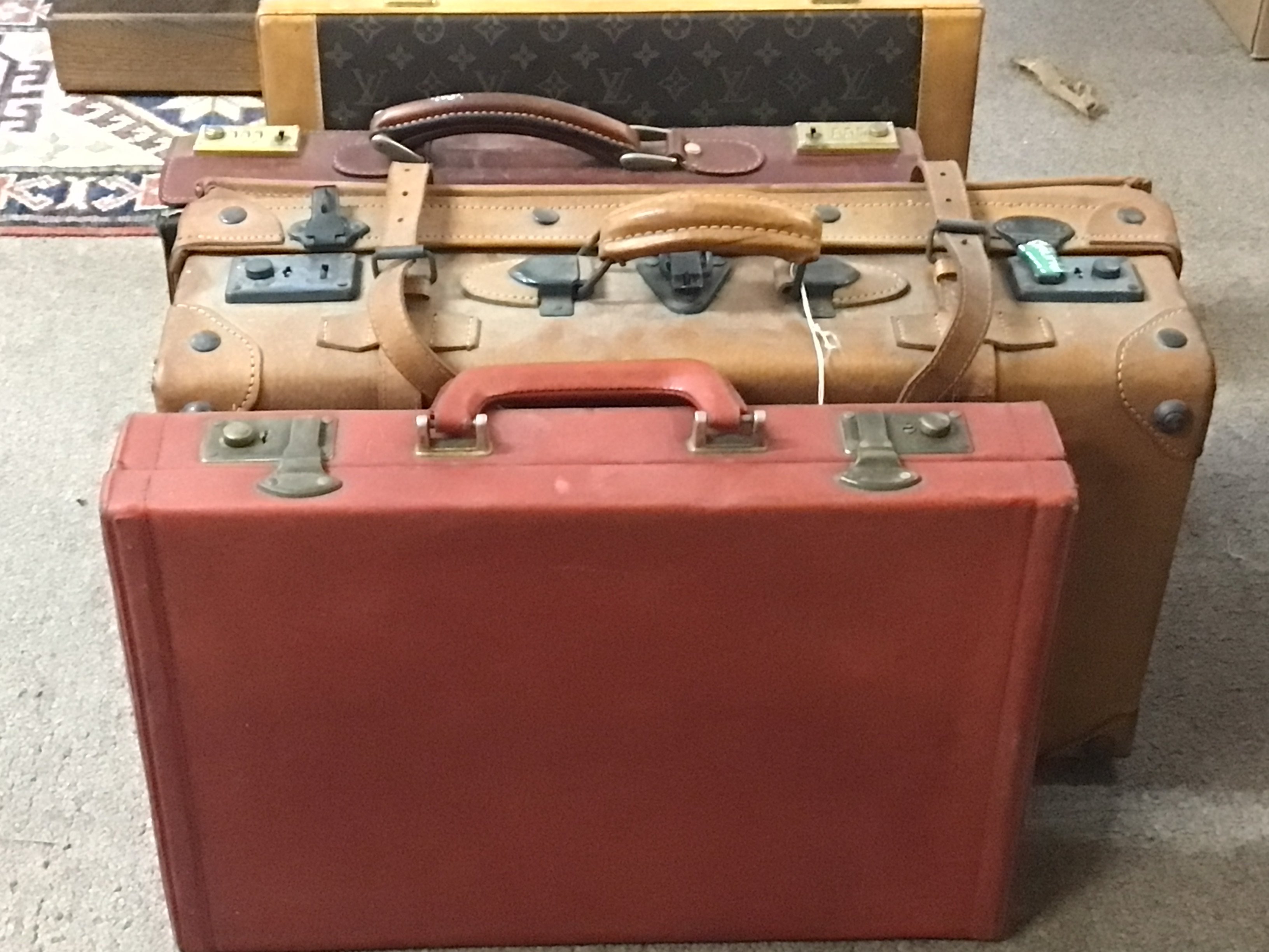 A small collection of Vintage cases, postage cat C - Image 2 of 2