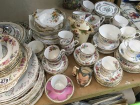 An extensive collection of English porcelain tea a