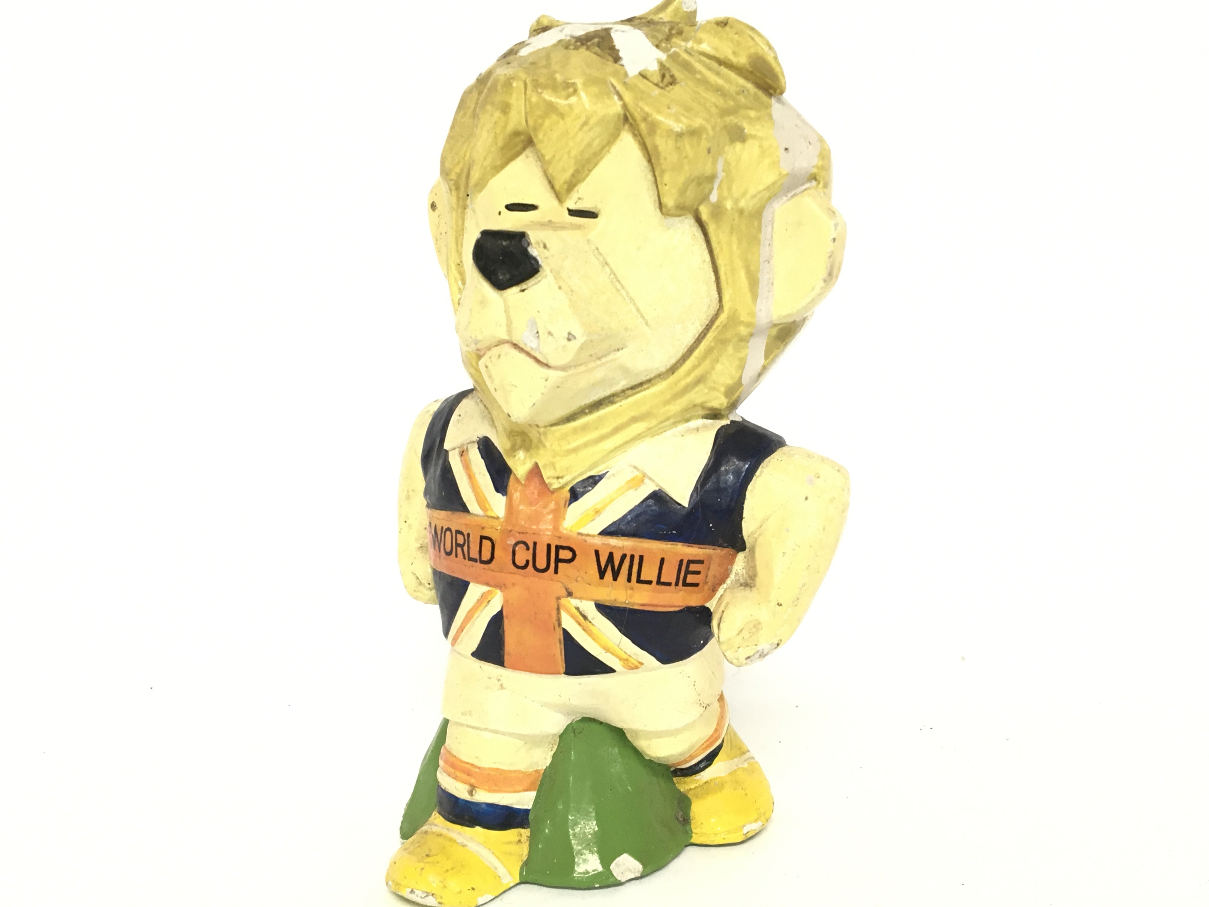 A vintage 1966 World Cup Willie money box ,16cm po