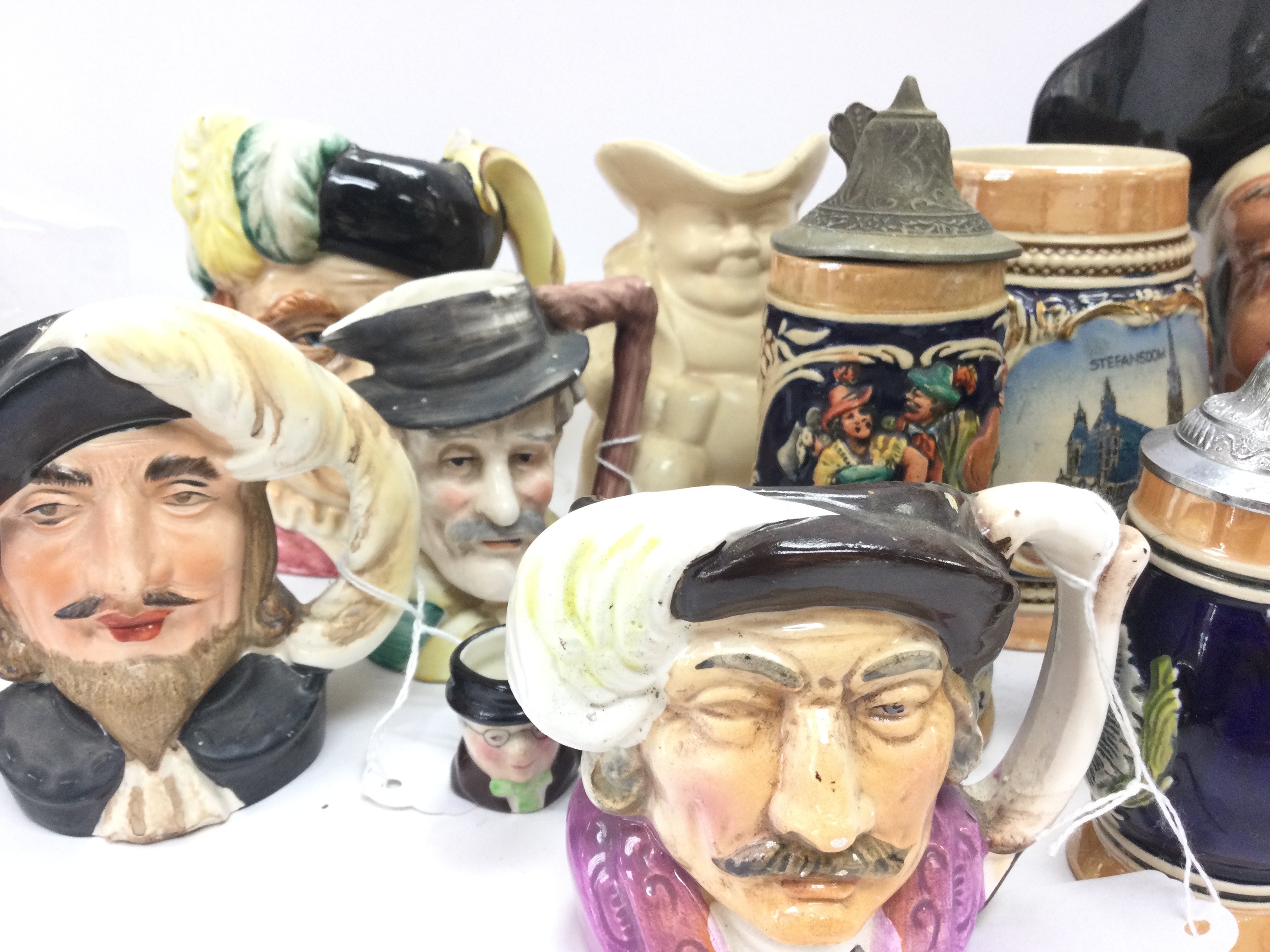 A collection of Royal Doulton and other character - Image 3 of 3