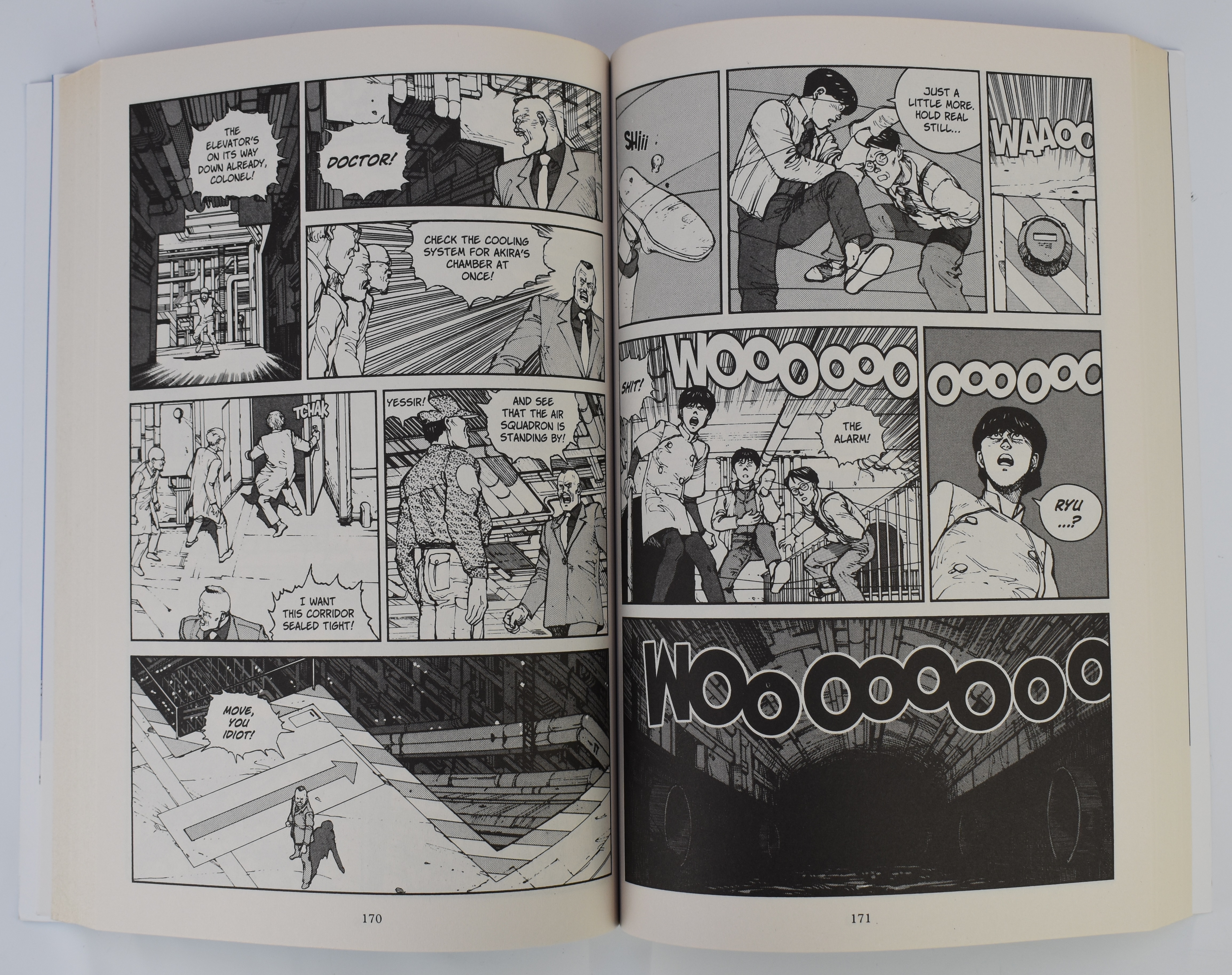 Akira volumes 1-6 by Katsuhiro Otomo published by Dark Horse Comics. - Image 3 of 3