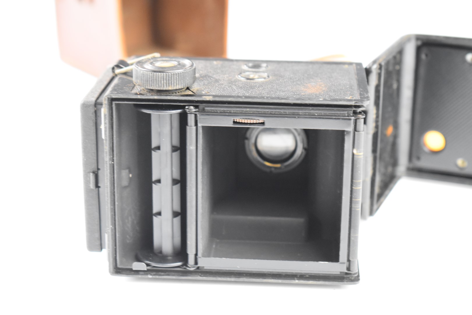 Voigtlander Brilliant TLR camera in original leather case - Image 8 of 8