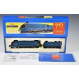 Hornby 00 gauge model railway 70 Years of Hornby LNER A4 Pacific locomotive Sir Nigel Gresley,