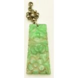 Chinese carved jadeite pendant depicting flowers, 1.9g, 2.6cm long