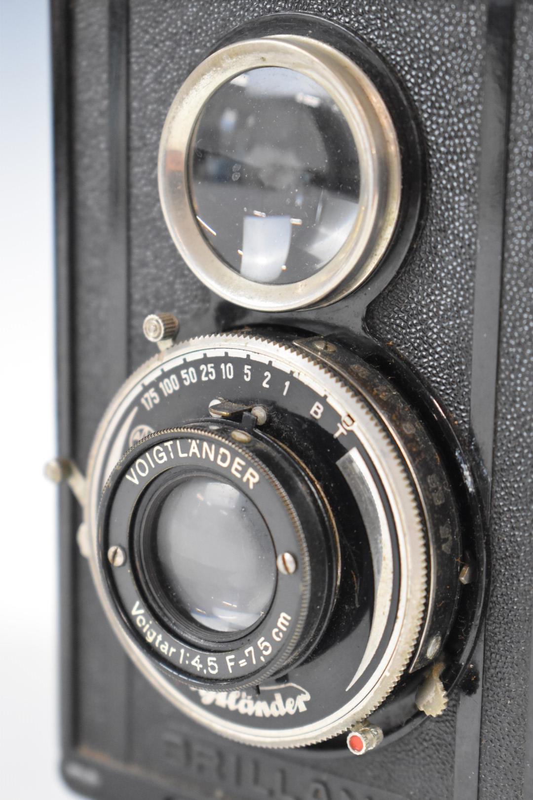 Voigtlander Brilliant TLR camera in original leather case - Image 5 of 8