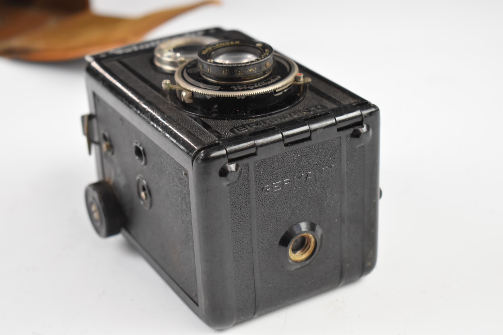Voigtlander Brilliant TLR camera in original leather case - Image 7 of 8