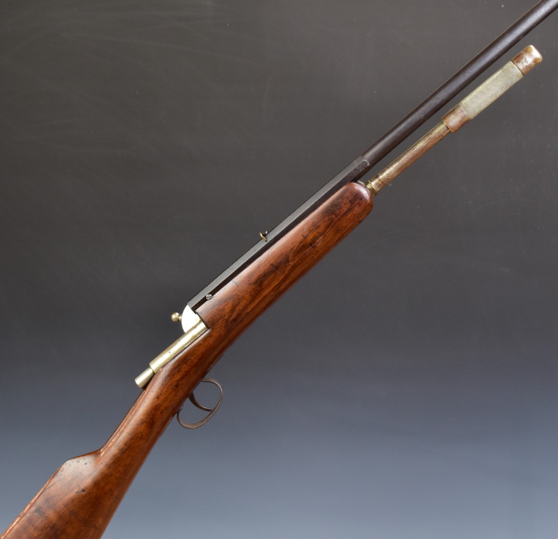 Lee-Nord Excellent C1 .22 pump-action air rifle with raised cheek-piece to the stock, adjustable