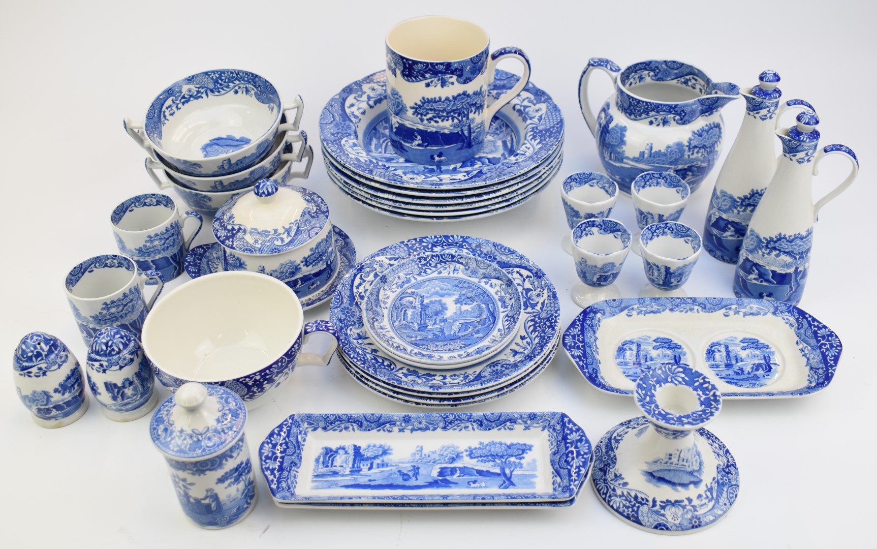 Approximately eighty pieces of Spode Italian dinner, tea and decorative ware including large - Image 5 of 10