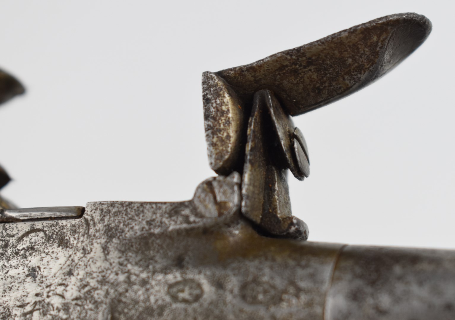 Indistinctly named flintlock pocket pistol with engraved lock and hammer, vacant shield shaped - Image 9 of 11