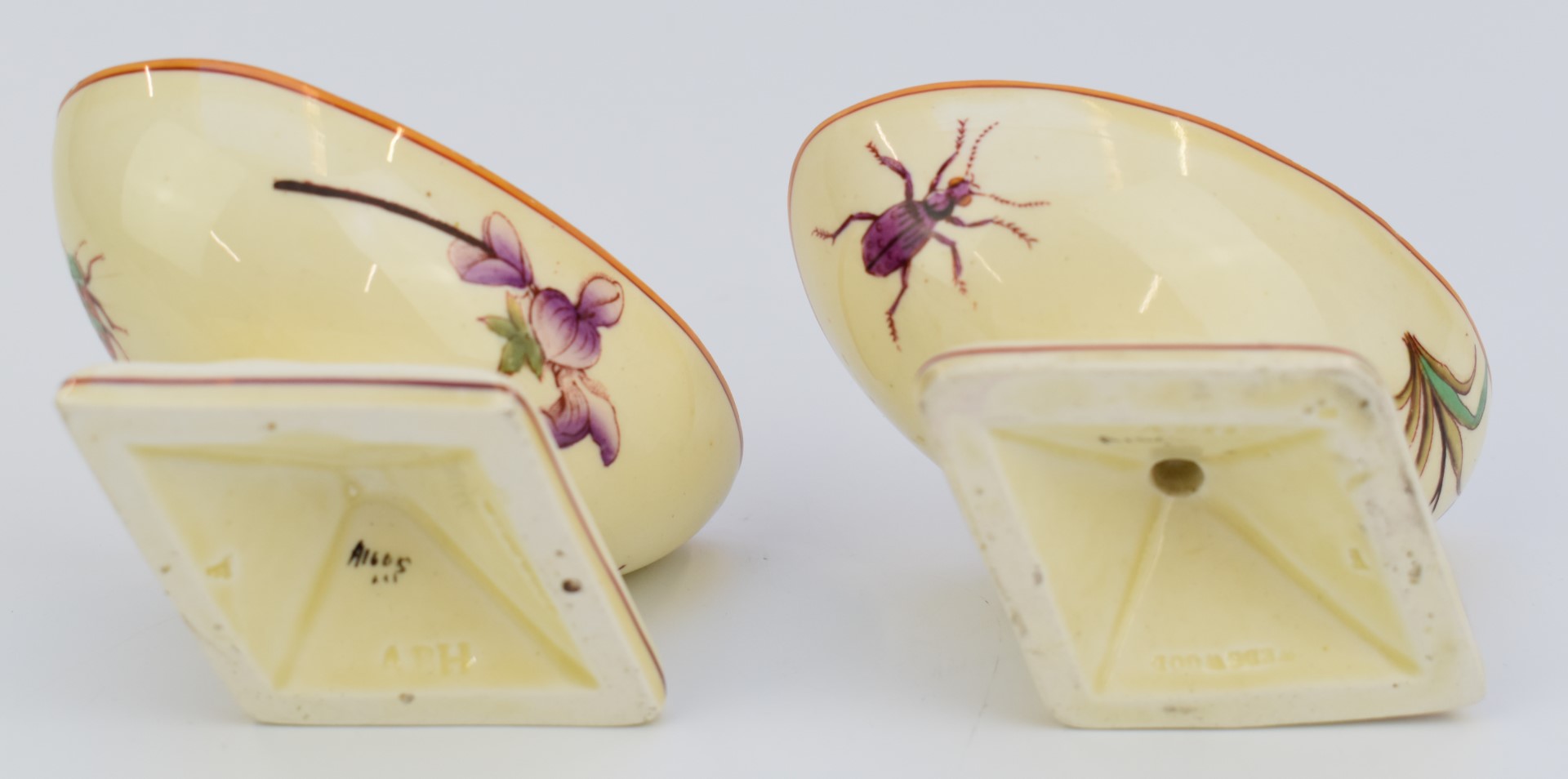 Pair of early 19thC Wedgwood creamware pedestal oval salts decorated with flowers and insects - Image 3 of 3