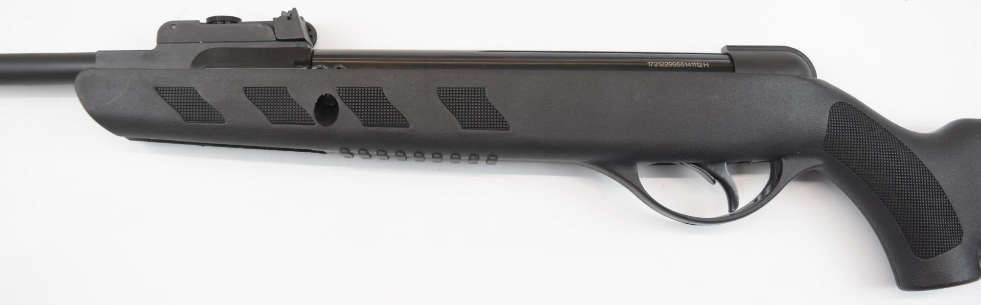 Milbro Accqr8 .22 break barrel air rifle with composite stock, chequered semi-pistol grip and forend - Image 15 of 20