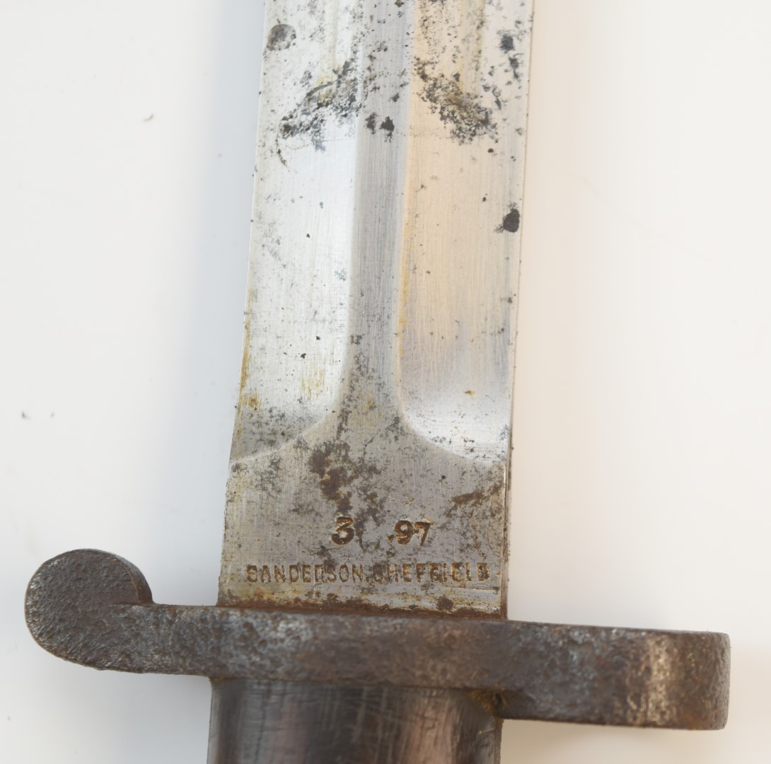 British 1888 pattern bayonet with good stamps to ricasso, 30cm double edged blade and part - Image 9 of 9