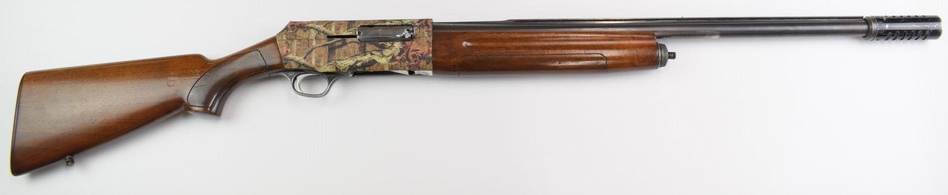 Luigi Franchi 12 bore three-shot semi-automatic shotgun with camouflage lock, chequered semi- - Image 4 of 20