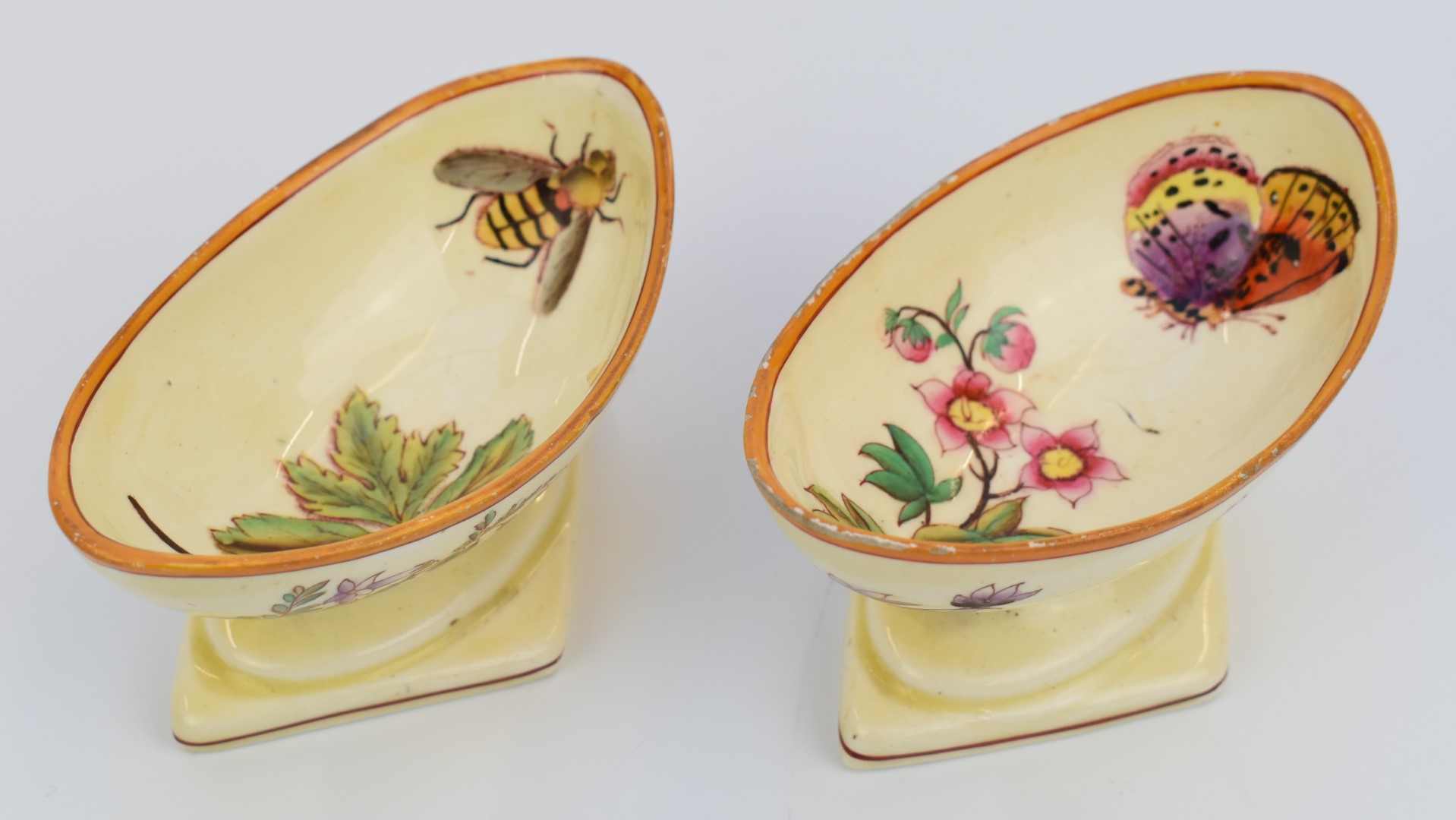 Pair of early 19thC Wedgwood creamware pedestal oval salts decorated with flowers and insects - Image 2 of 3