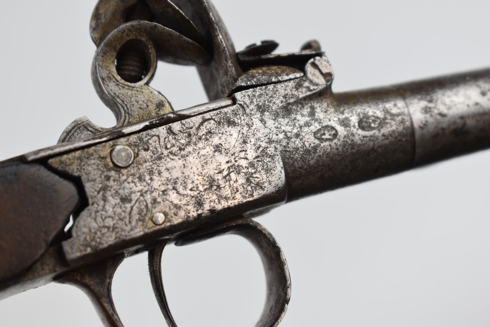 Indistinctly named flintlock pocket pistol with engraved lock and hammer, vacant shield shaped - Image 7 of 11