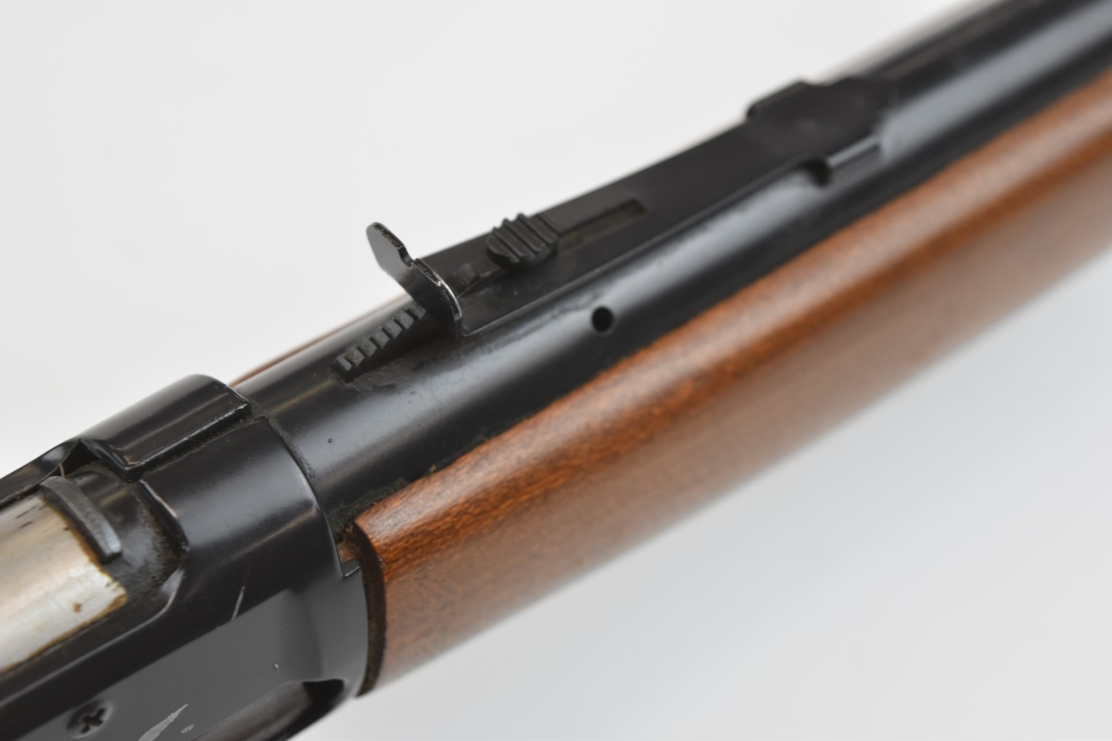 Daisy Model 1894 40 Shot Repeater .177 Winchester style under-lever air rifle with adjustable sights - Image 14 of 16