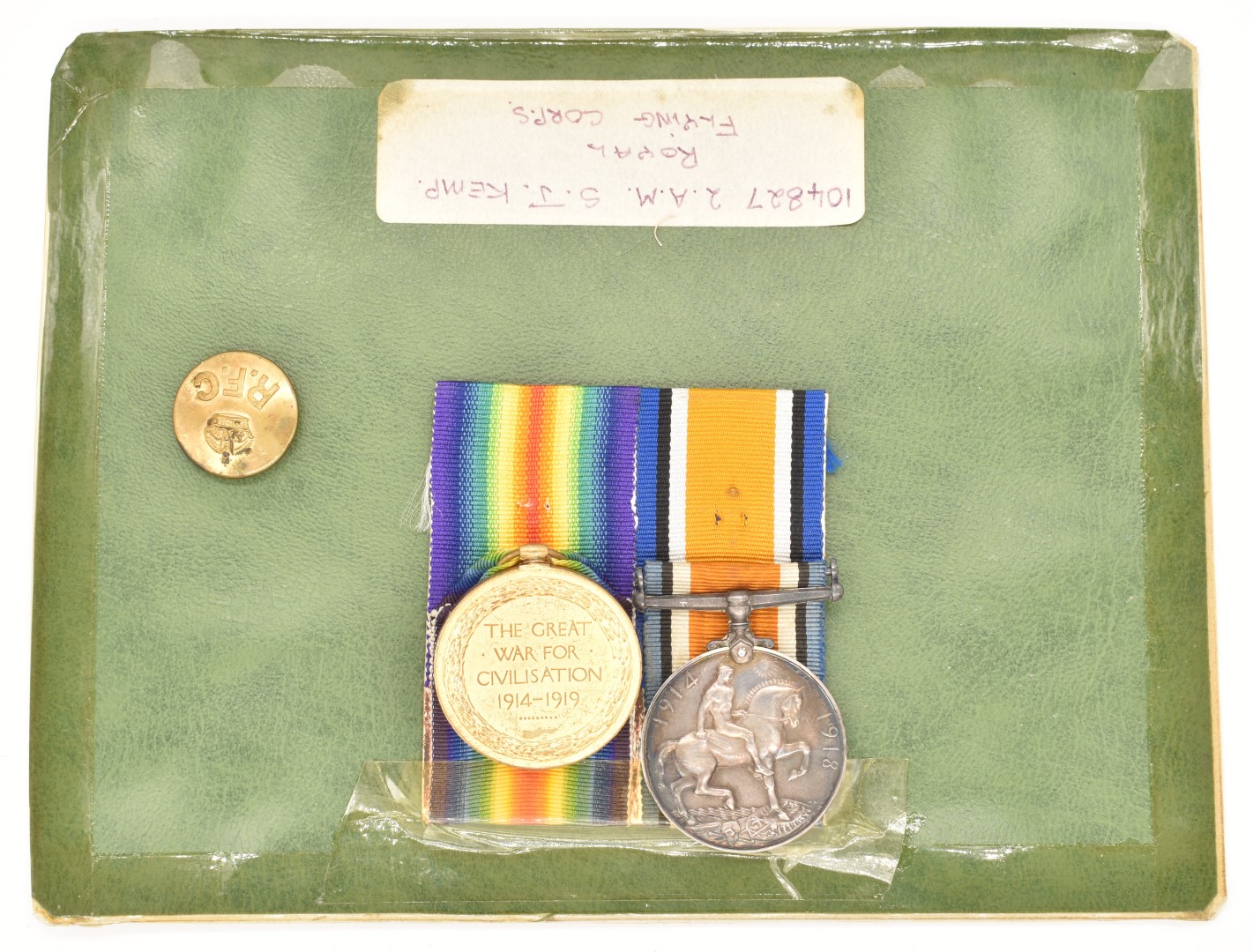 WW1 Royal Flying Corps medal pair named to 104827 2.A.M S J Kemp RFC, with button - Image 2 of 4