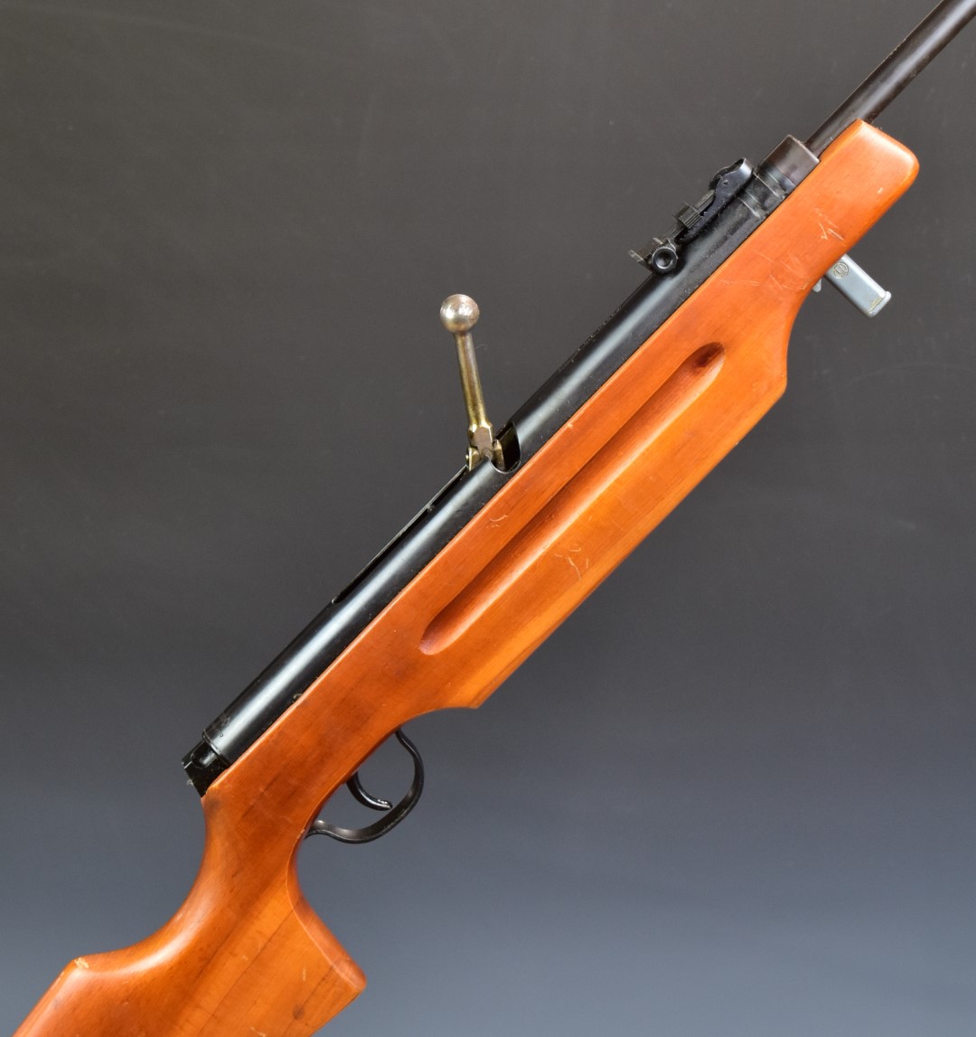 Haenel Model 310 lever-action 4.4mm calibre air rifle with semi-pistol grip, adjustable sights and