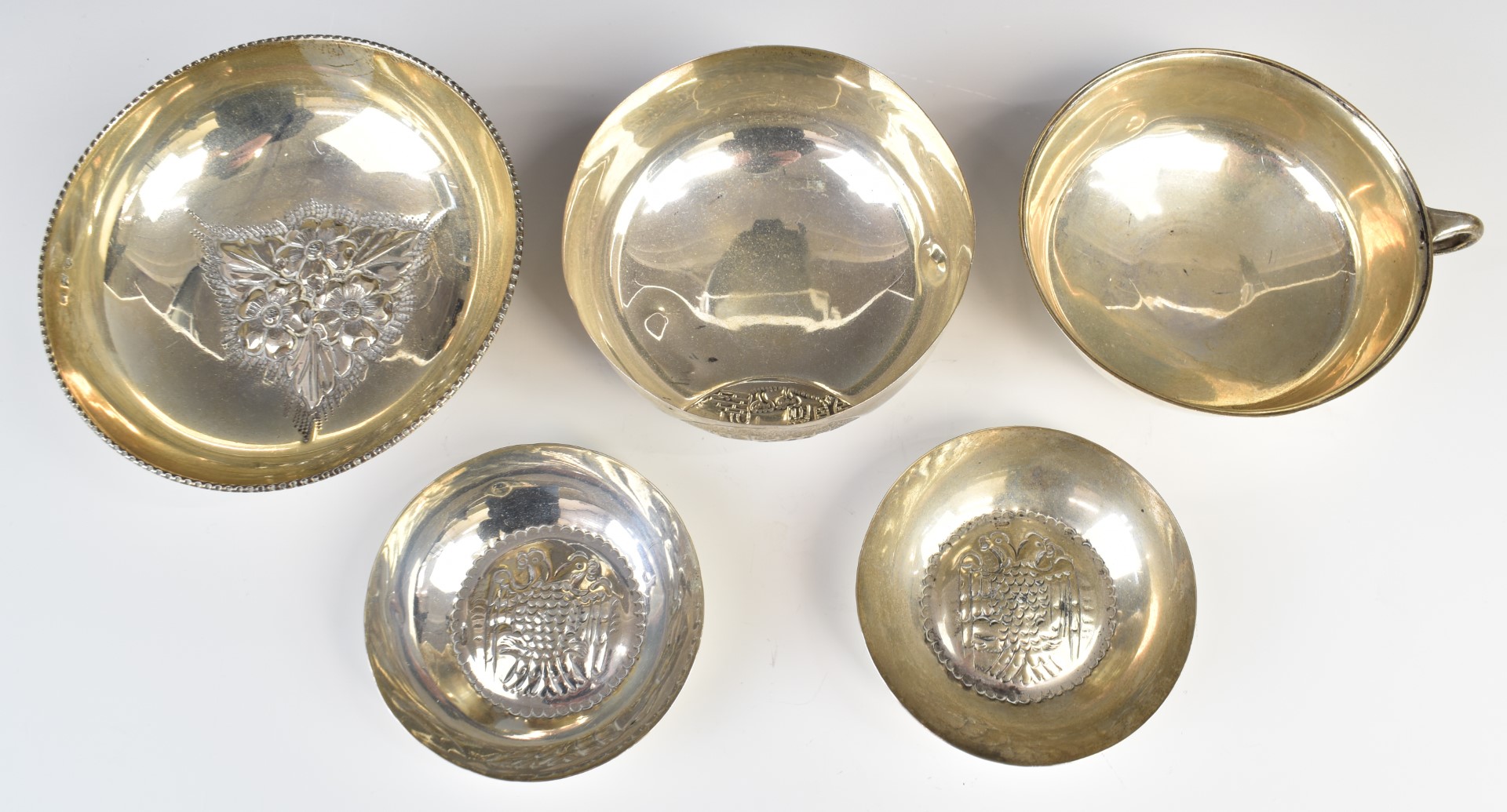 Five continental silver bowls, most marked 830, one indistinctly marked but likely 925, diameter - Image 2 of 3