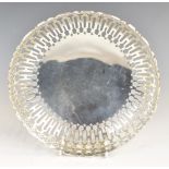 George V hallmarked silver bowl with pierced decoration, raised on three feet, Birmingham 1925,