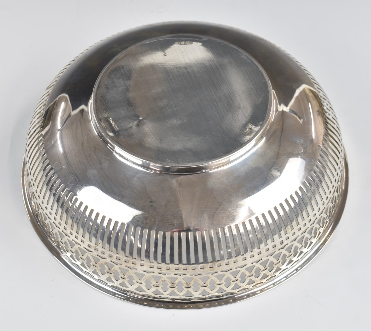 Canadian or American silver bowl with pierced decoration, marked 925/100, sterling and with marks - Image 3 of 4