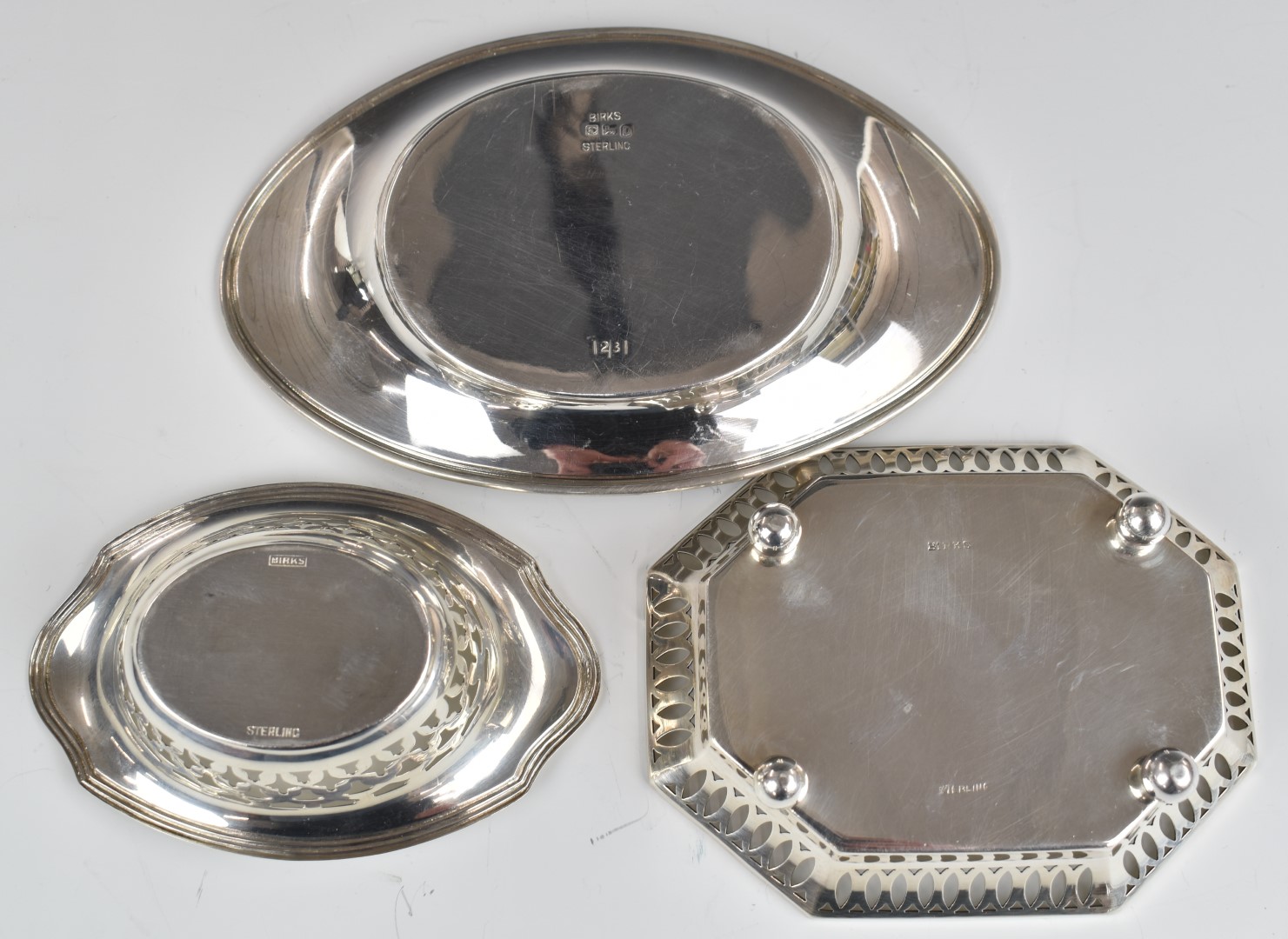 Three American Birks silver dishes, one raised on four ball feet, length of longest 14.5cm, weight - Image 3 of 3